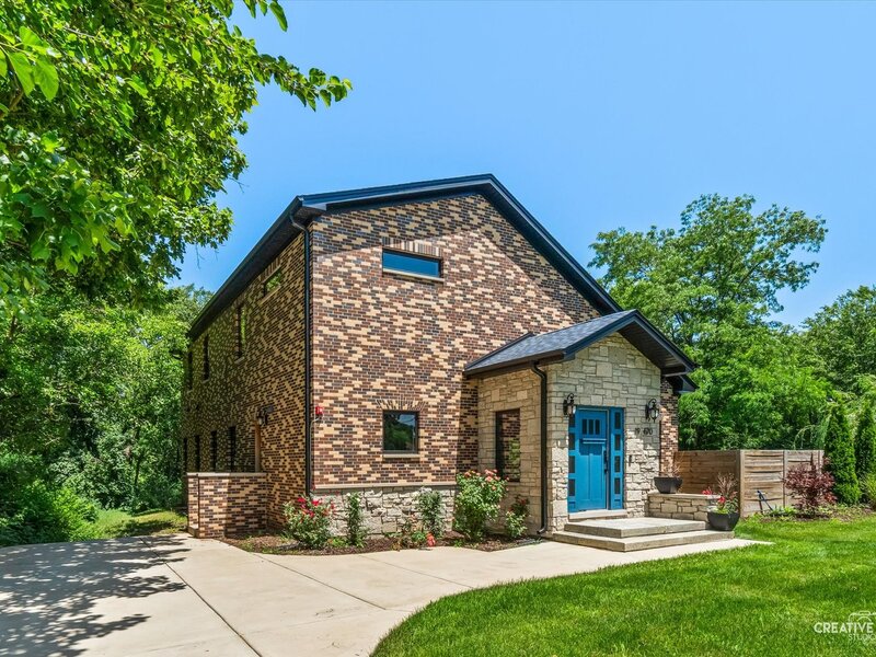 19 99th Street Lemont IL 60439