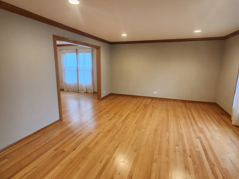 12 Mill Pond Drive Glendale Heights IL 60139