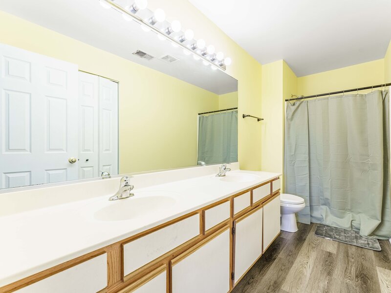 1011 Sommerset Court Elgin IL 60120