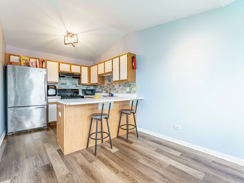 1011 Sommerset Court Elgin IL 60120