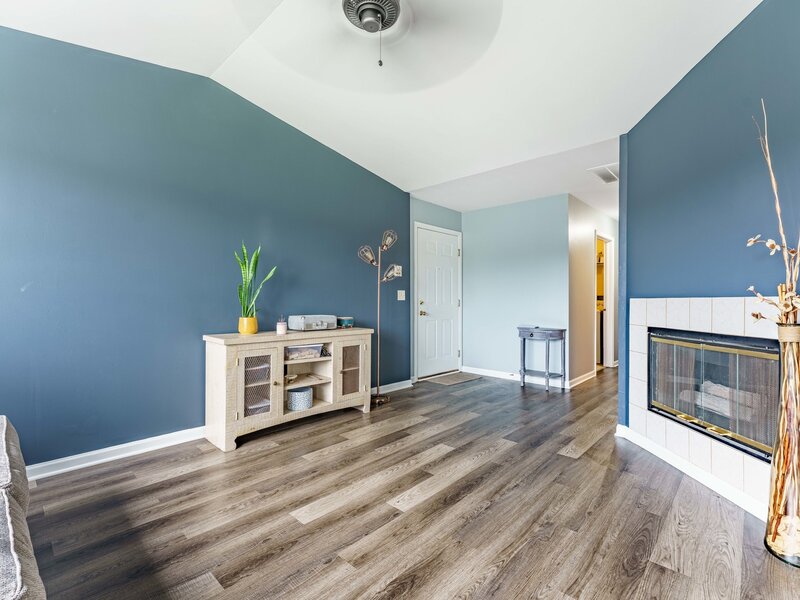 1011 Sommerset Court Elgin IL 60120