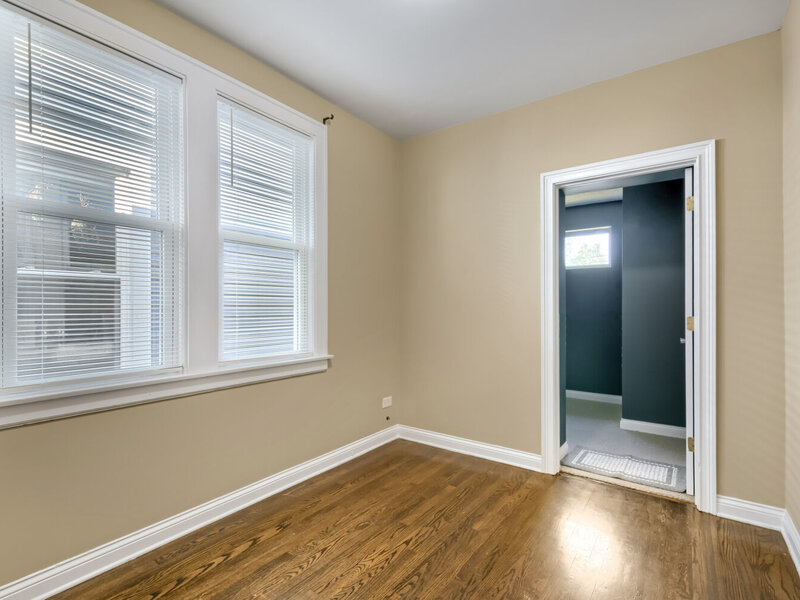 2135 N Kilbourn Avenue Chicago IL 60639