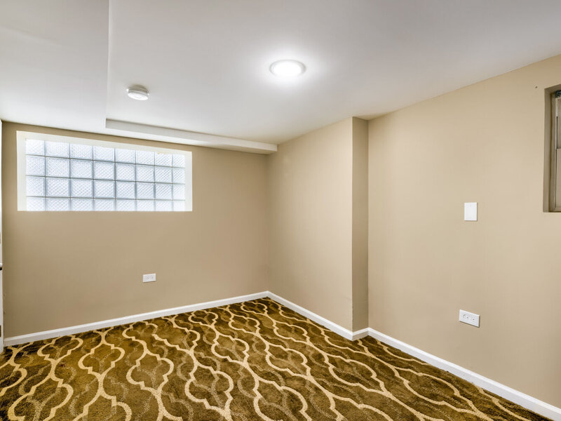 2135 N Kilbourn Avenue Chicago IL 60639