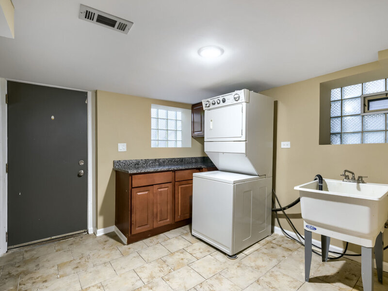 2135 N Kilbourn Avenue Chicago IL 60639