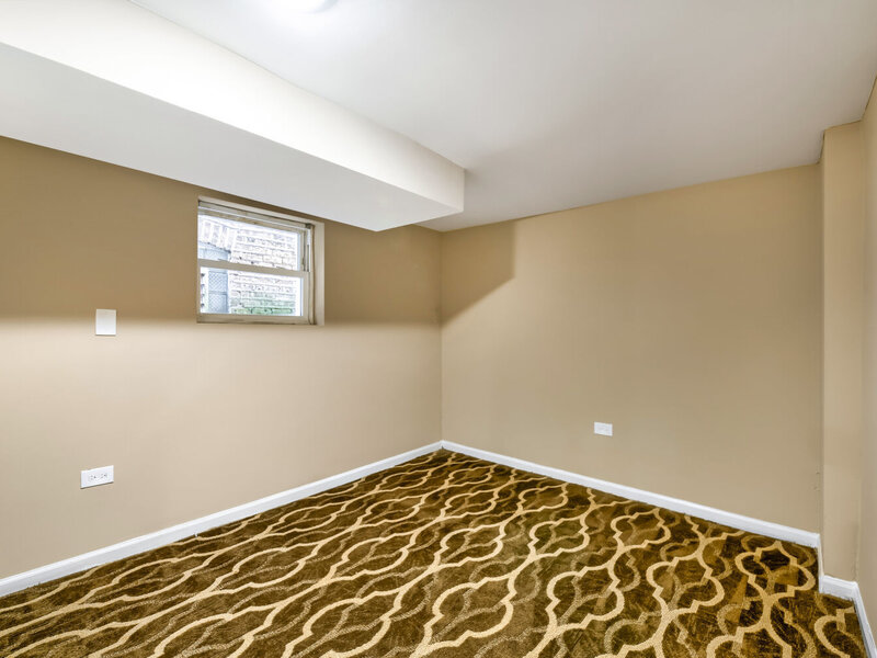 2135 N Kilbourn Avenue Chicago IL 60639