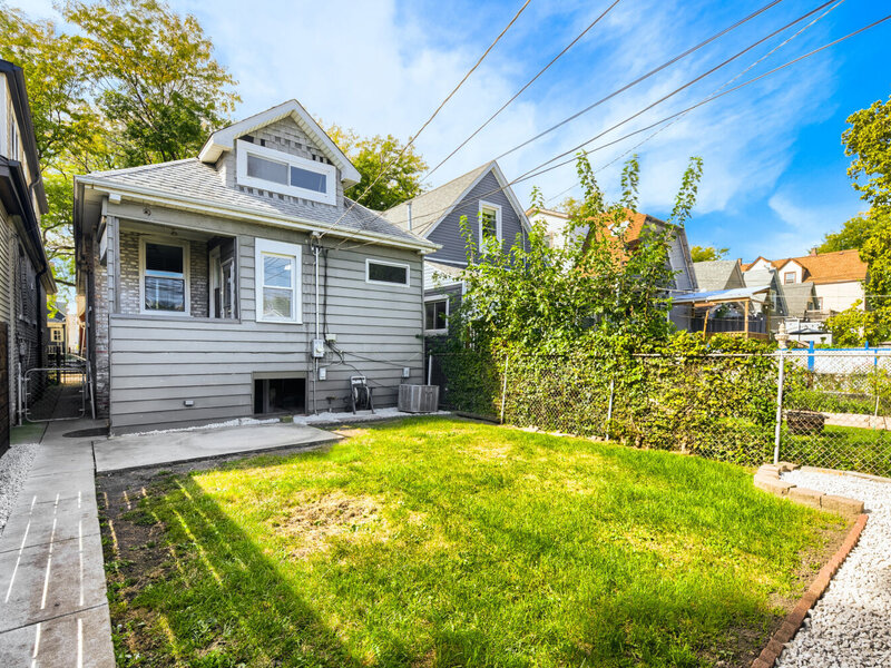 2135 N Kilbourn Avenue Chicago IL 60639