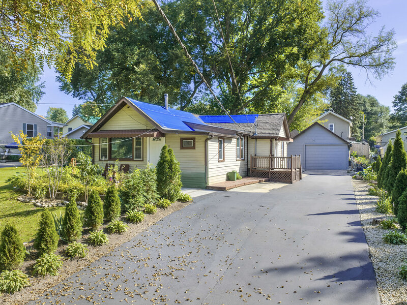 37 S Hickory Avenue Fox Lake IL 60020