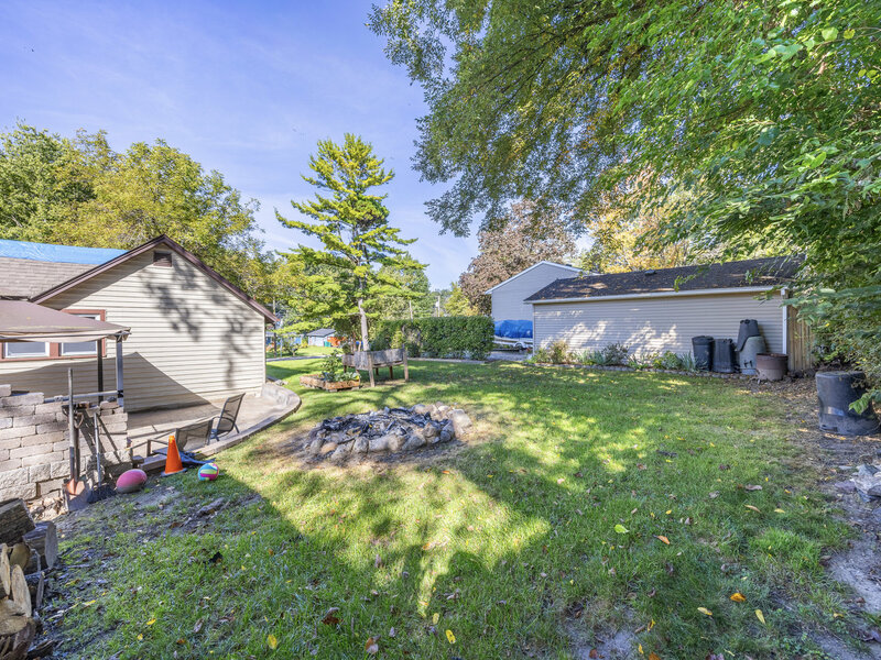 37 S Hickory Avenue Fox Lake IL 60020