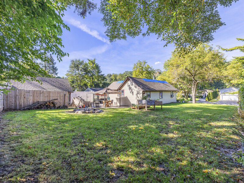 37 S Hickory Avenue Fox Lake IL 60020