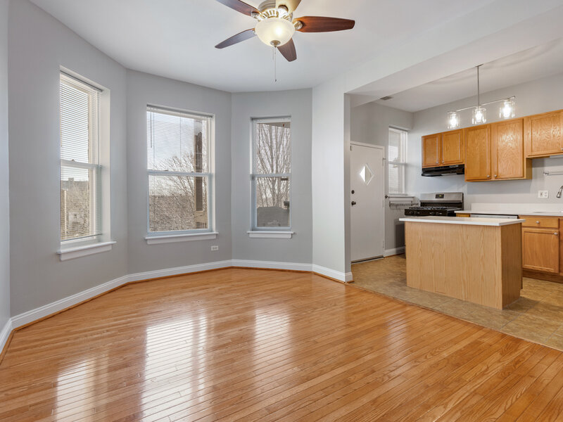 6231 S Woodlawn Avenue Chicago IL 60637