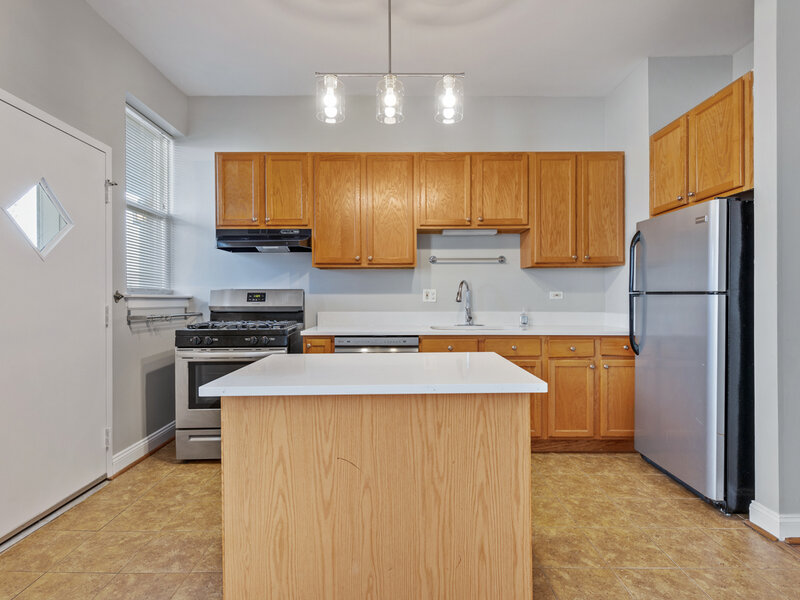 6231 S Woodlawn Avenue Chicago IL 60637