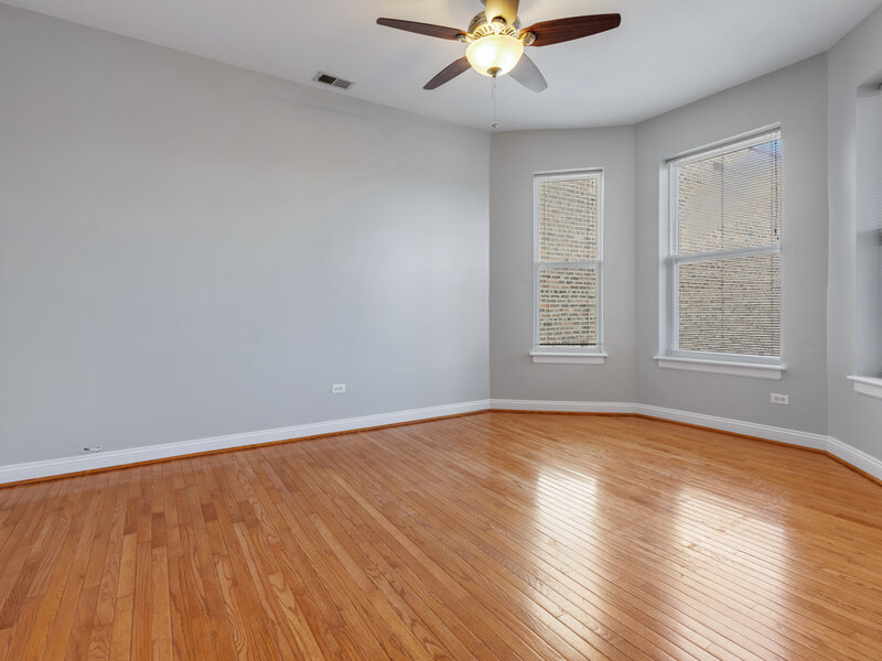 6231 S Woodlawn Avenue Chicago IL 60637