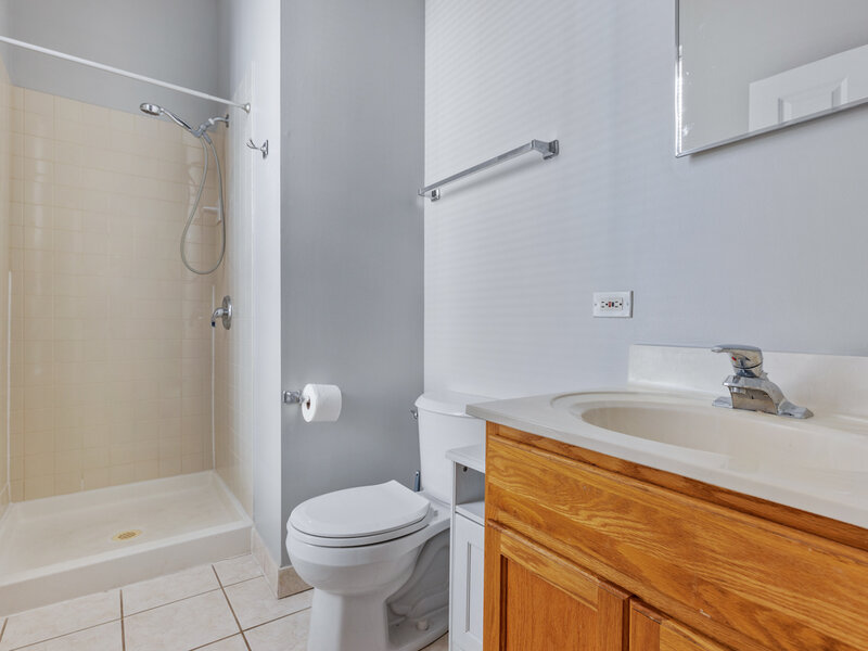 6231 S Woodlawn Avenue Chicago IL 60637