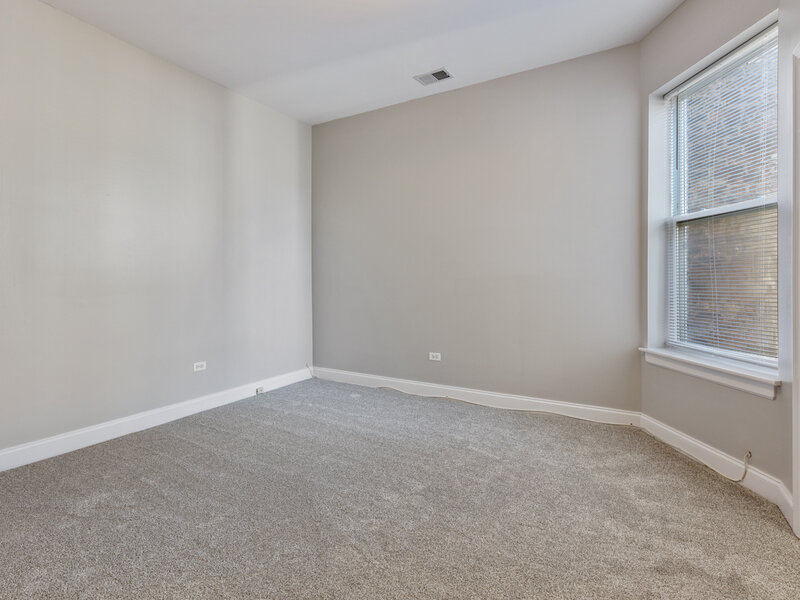 6231 S Woodlawn Avenue Chicago IL 60637
