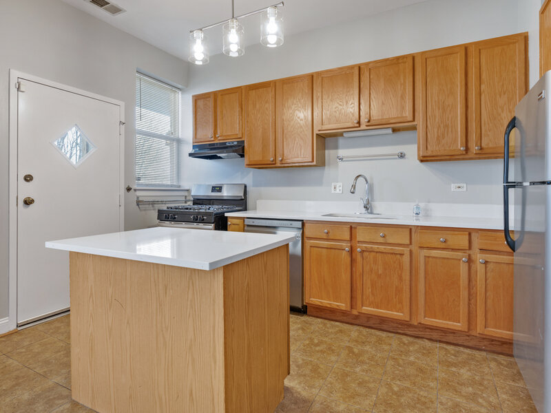 6231 S Woodlawn Avenue Chicago IL 60637