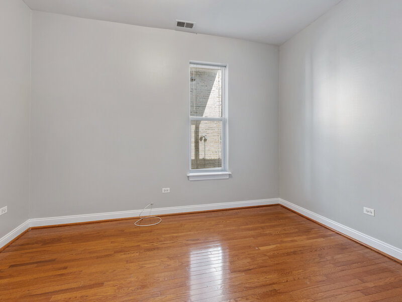 6231 S Woodlawn Avenue Chicago IL 60637