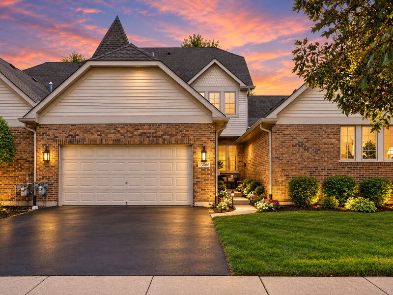 13866 Steeples Road Lemont IL 60439