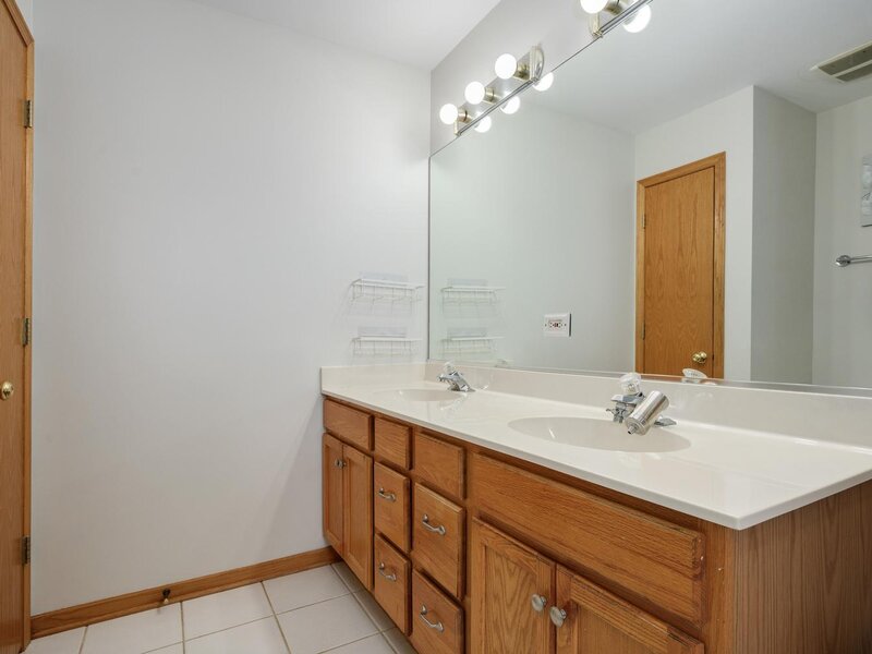 13866 Steeples Road Lemont IL 60439