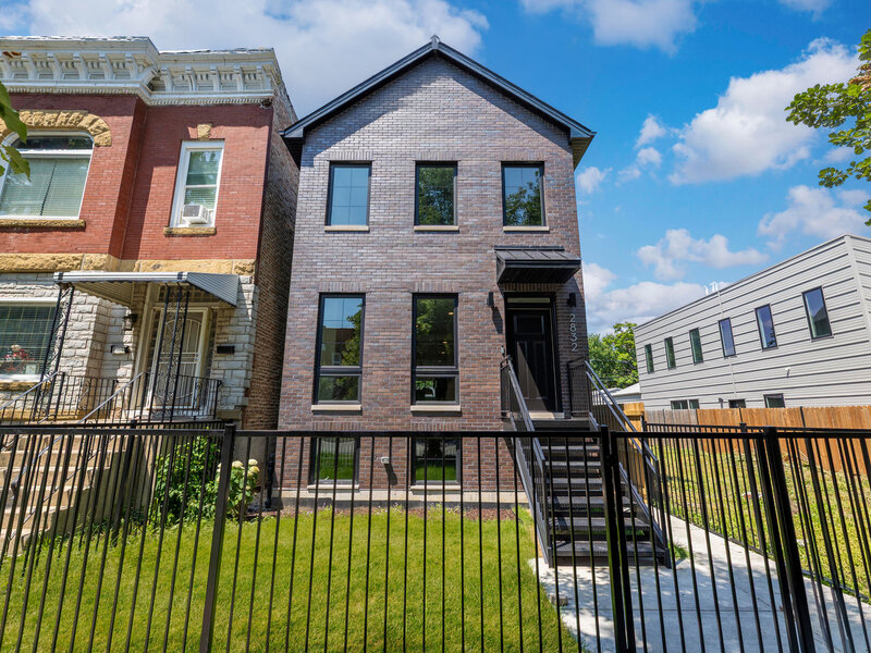 2832 W Wilcox Street Chicago IL 60612