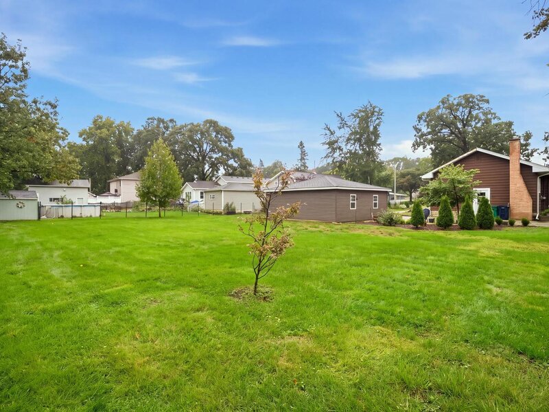 548 W Saint Charles Road Lombard IL 60148