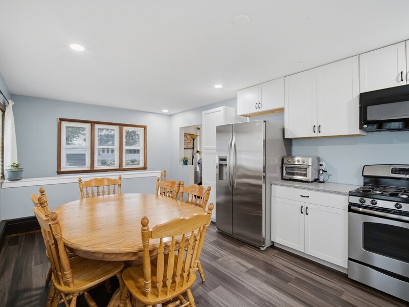 548 W Saint Charles Road Lombard IL 60148