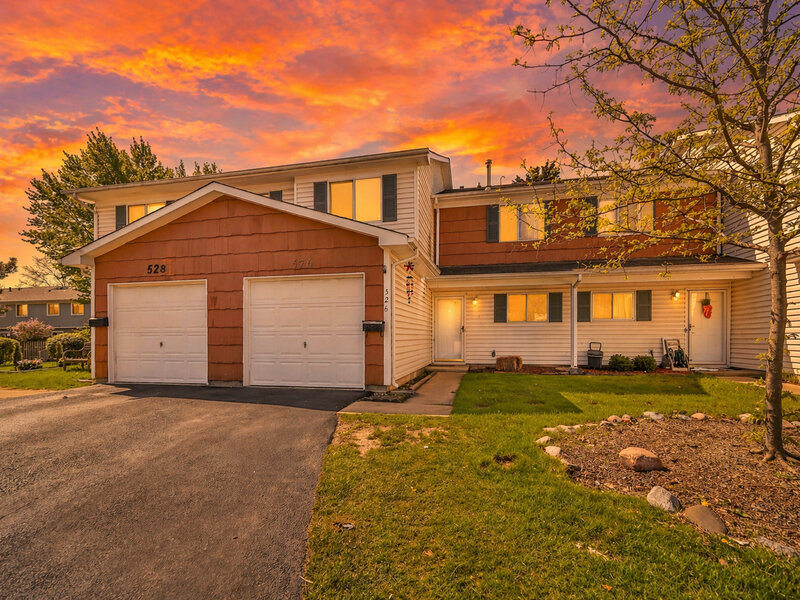 526 Alton Court Carol Stream IL 60188