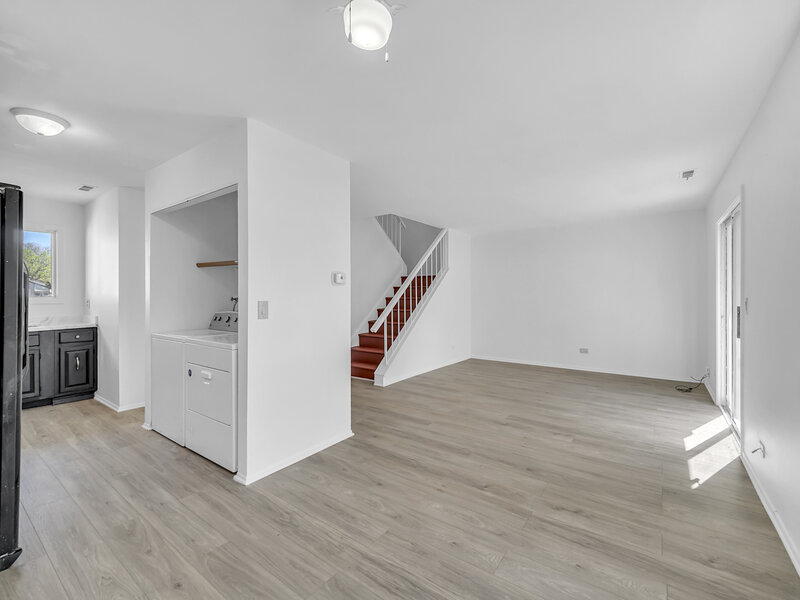 526 Alton Court Carol Stream IL 60188