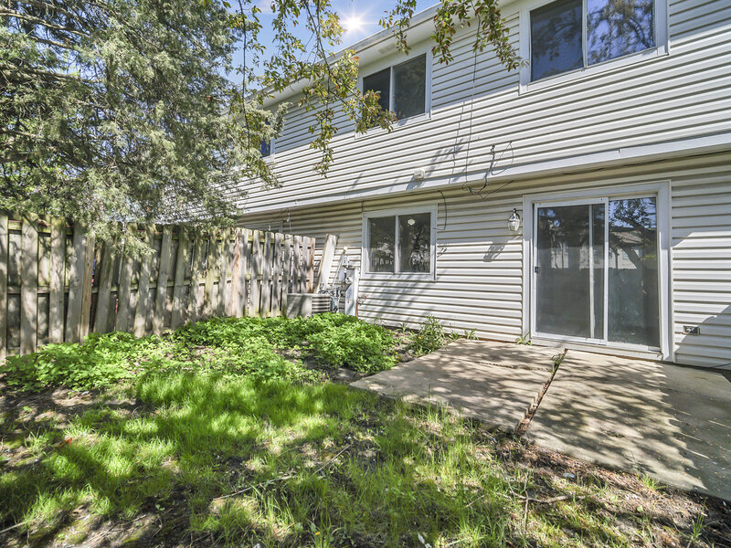 526 Alton Court Carol Stream IL 60188