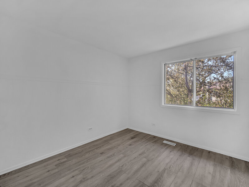 526 Alton Court Carol Stream IL 60188