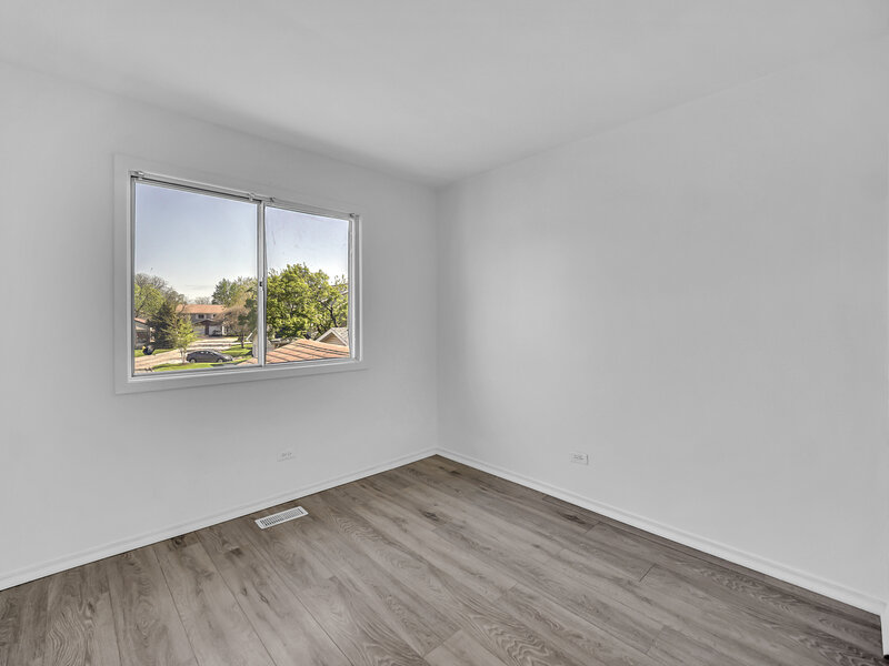 526 Alton Court Carol Stream IL 60188
