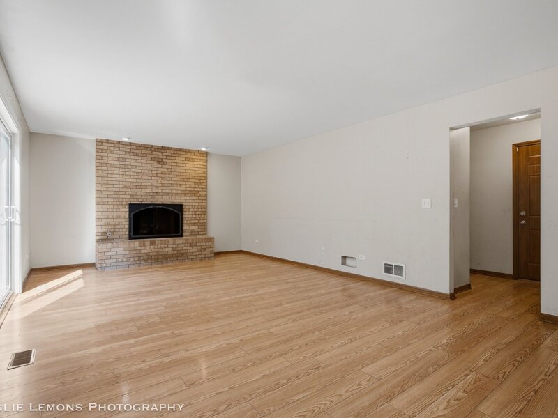 745 Jamestowne Court Sleepy Hollow IL 60118