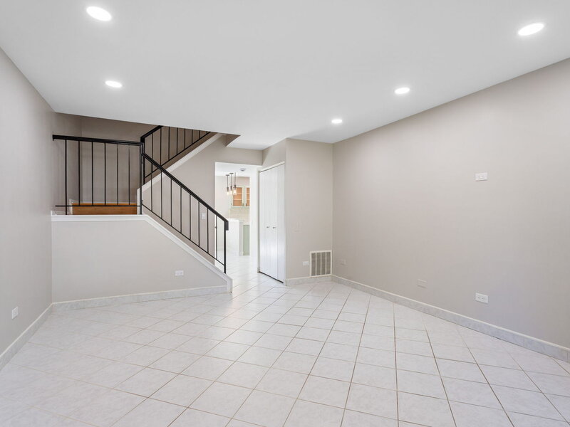 5 Marion Lane Streamwood IL 60107