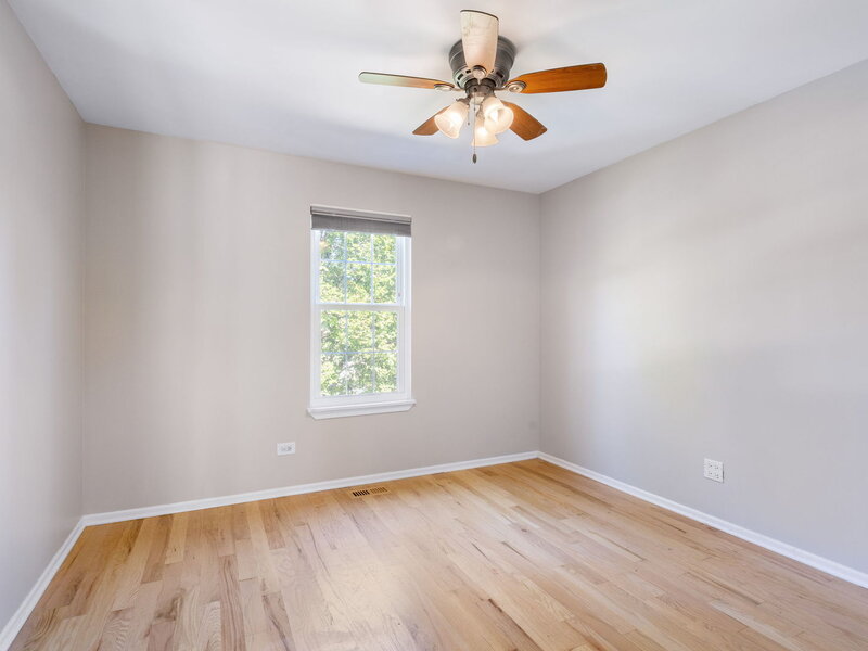 5 Marion Lane Streamwood IL 60107