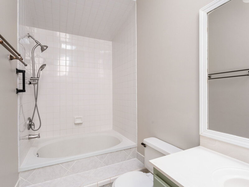 5 Marion Lane Streamwood IL 60107