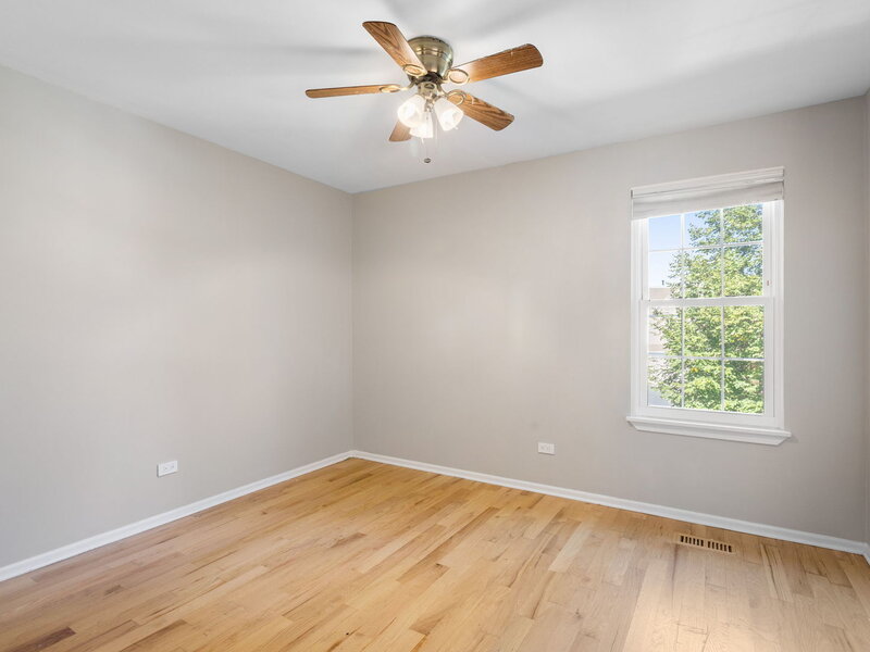 5 Marion Lane Streamwood IL 60107