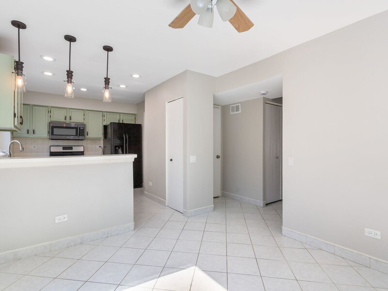 5 Marion Lane Streamwood IL 60107