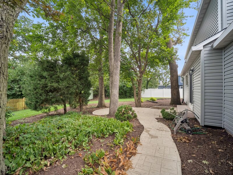 726 Dorchester Drive Bolingbrook IL 60440