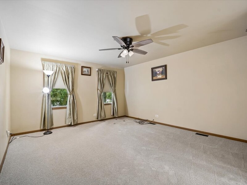 726 Dorchester Drive Bolingbrook IL 60440
