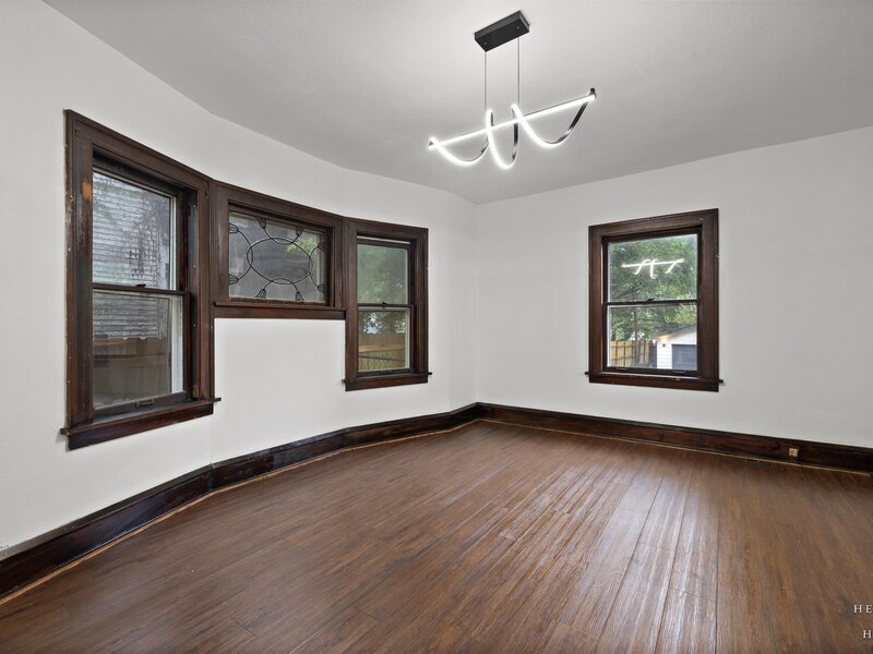 1315 4th Avenue Rockford IL 61104