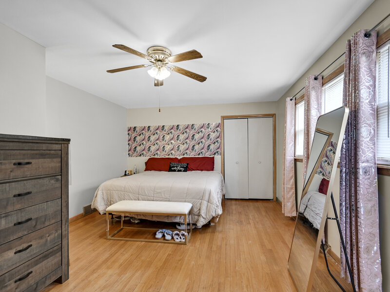 380 Bensley Avenue Calumet City IL 60409