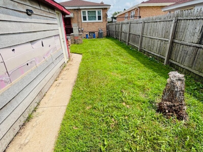380 Bensley Avenue Calumet City IL 60409