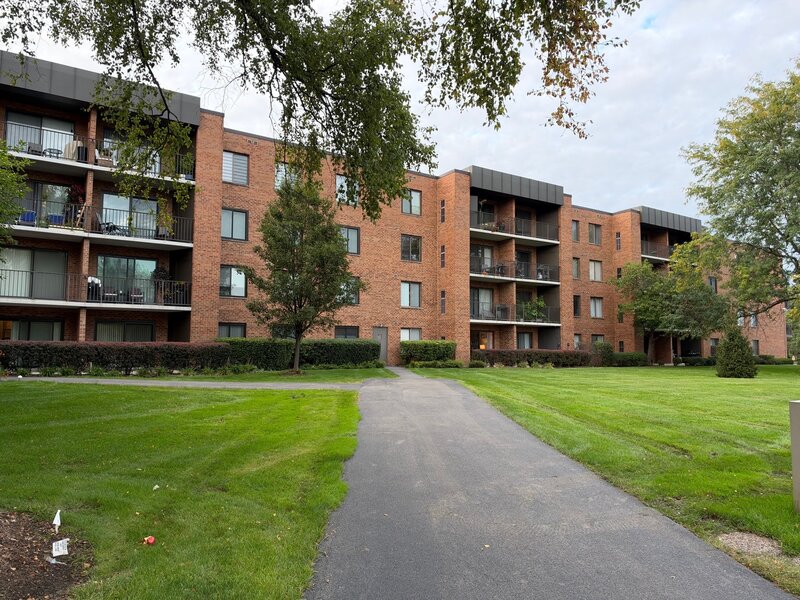 950 E Wilmette Road Palatine IL 60074