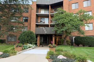 Photo of 950 E Wilmette Road Palatine IL 60074 Unit 121