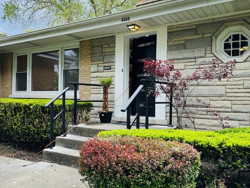 4555 Cleveland Street Skokie IL 60076