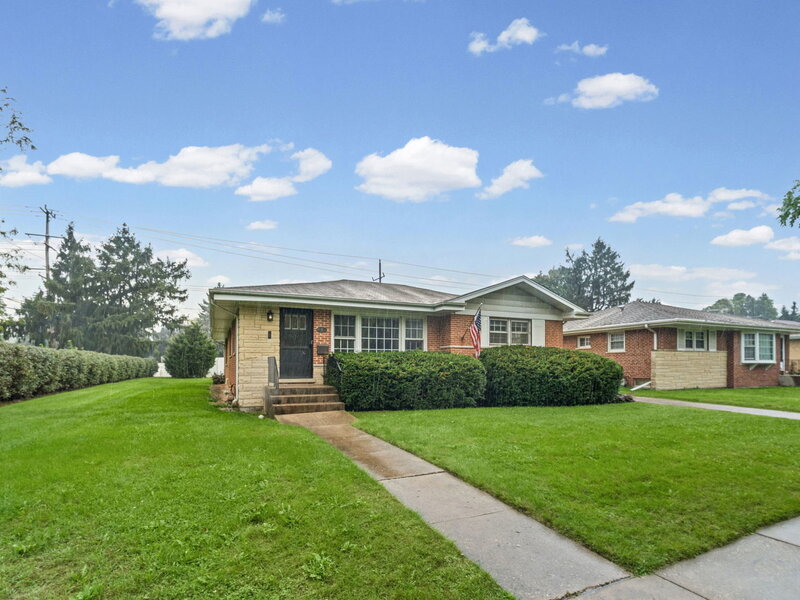602 N Drury Lane Arlington Heights IL 60004