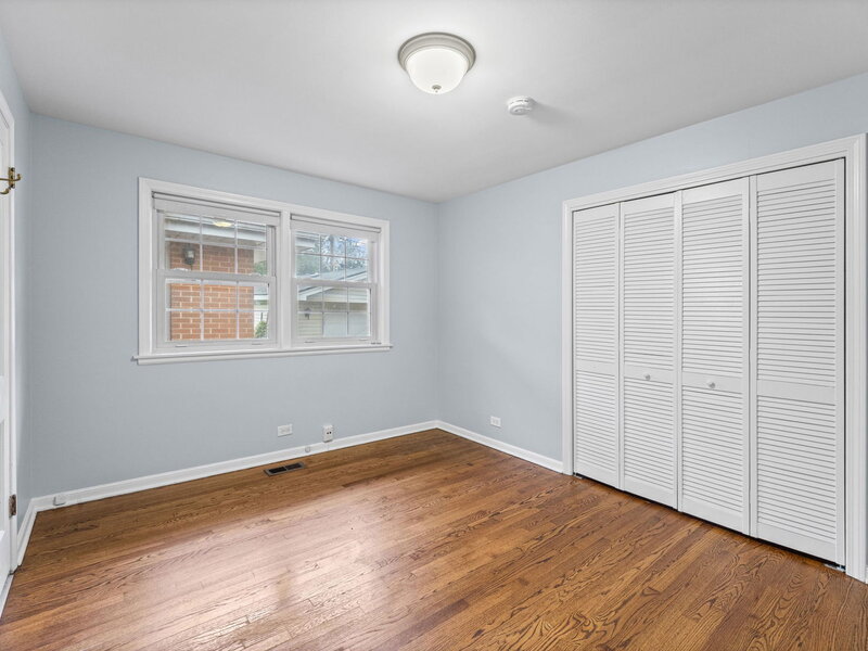 602 N Drury Lane Arlington Heights IL 60004