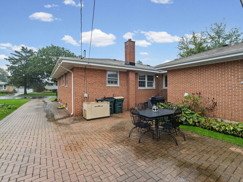 602 N Drury Lane Arlington Heights IL 60004