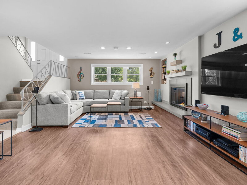 163 Bourne Lane Bloomingdale IL 60108