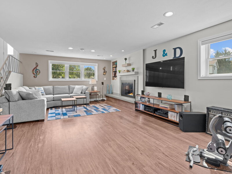 163 Bourne Lane Bloomingdale IL 60108