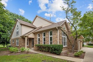 Photo of 352 Satinwood Court Buffalo Grove IL 60089